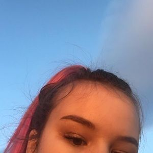 Meet your Posher, Lea